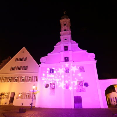 Bild vergrößern: illuminierte Spitalkirche