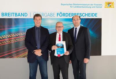 Bild vergr��ern: v.l. Minister Dr. S�der, B�rgermeister Habermann, Staatssekret�r F�racker