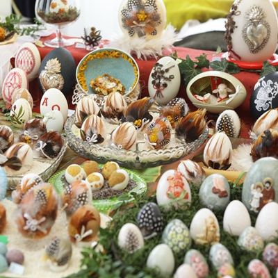 Bild vergr��ern: Ostereierkunst im Sisi-Schloss